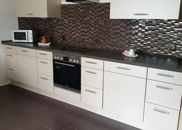 Bei Ingrid Schoeneweide